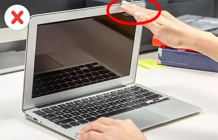 Mẹo giúp bảo vệ màn hình laptop mà bạn có thể tham khảo